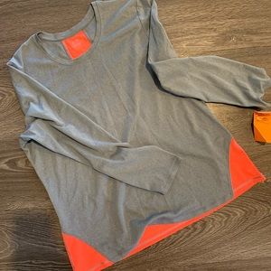 Women’s long sleeve